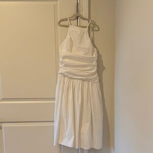 Elegant White Sleeveless Dress